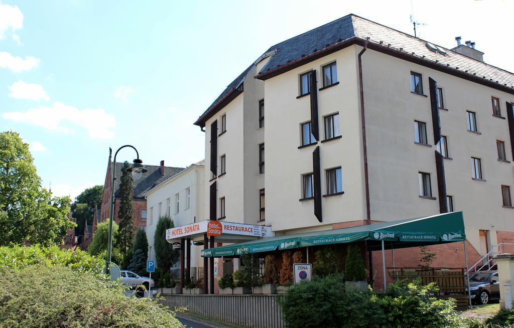 Hotel Sonata 흐라데츠 나트 모라비치 외부 사진