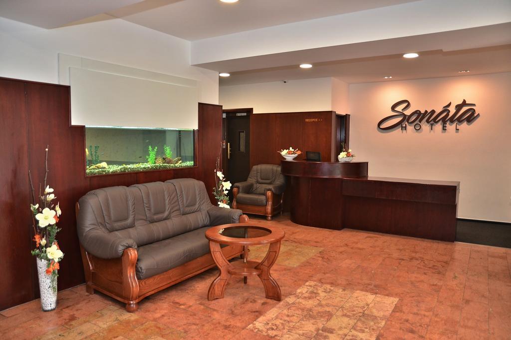 Hotel Sonata 흐라데츠 나트 모라비치 외부 사진